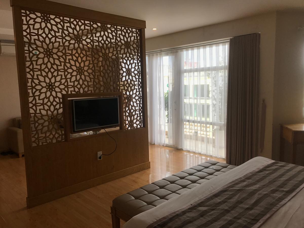 Elegant Hotel Pleiku Eksteriør bilde